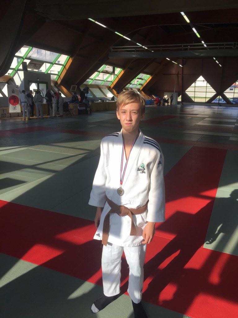 Coupe 94 minimes 2020